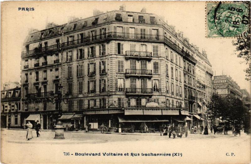 Carte postale ancienne Paris (11e) Boulevard Voltaire. et Rue Lacharriere à Paris 11e
