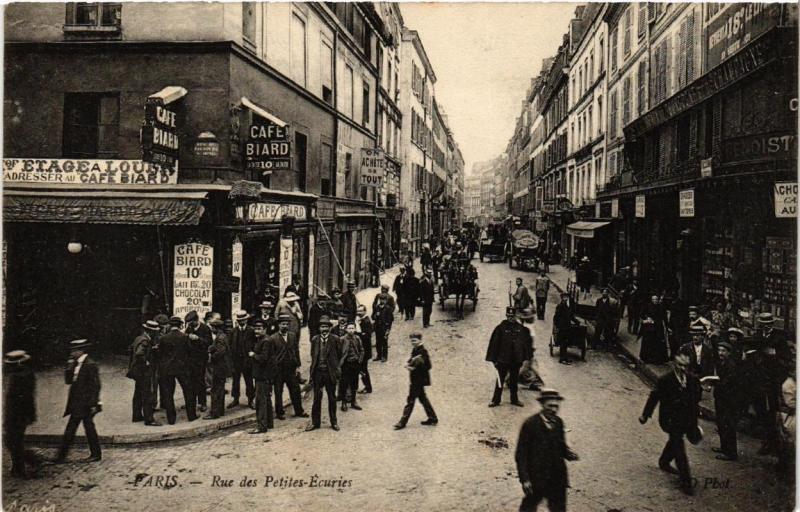 Carte postale ancienne Paris (10e) Rue des Petites-Ecuries. à Paris 10e