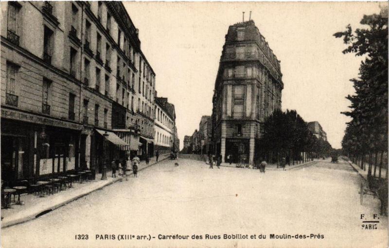 Carte postale ancienne Paris (13e) carrefour des Rues Bobillot et du Moulin-des-Pres à Paris 13e