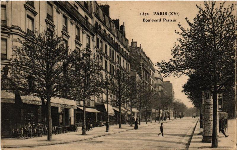 Carte postale ancienne Boulevard Pasteur à Paris 15e
