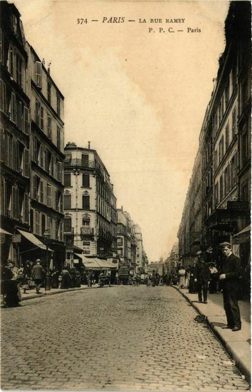 Carte postale ancienne La Rue Ramey à Paris 18e
