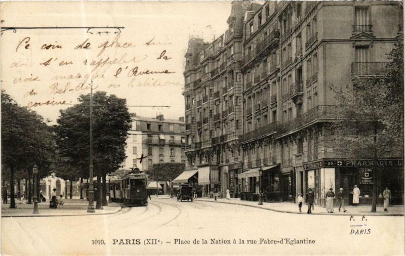 Carte postale ancienne Paris 12e Place de la Nation, a la Rue Favre-d'Englantine F Fleury à Paris 12e