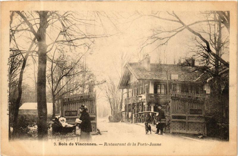 Carte postale ancienne Paris 12e Restaurant de la Porte-Jaune. Bois de Vincennes à Paris 12e