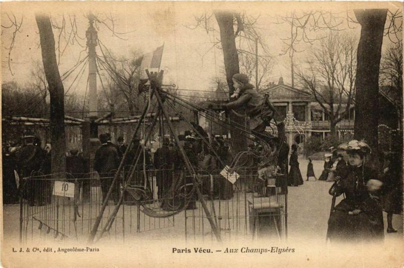 Carte postale ancienne Paris Vecu. Aux Champs-Elysees.