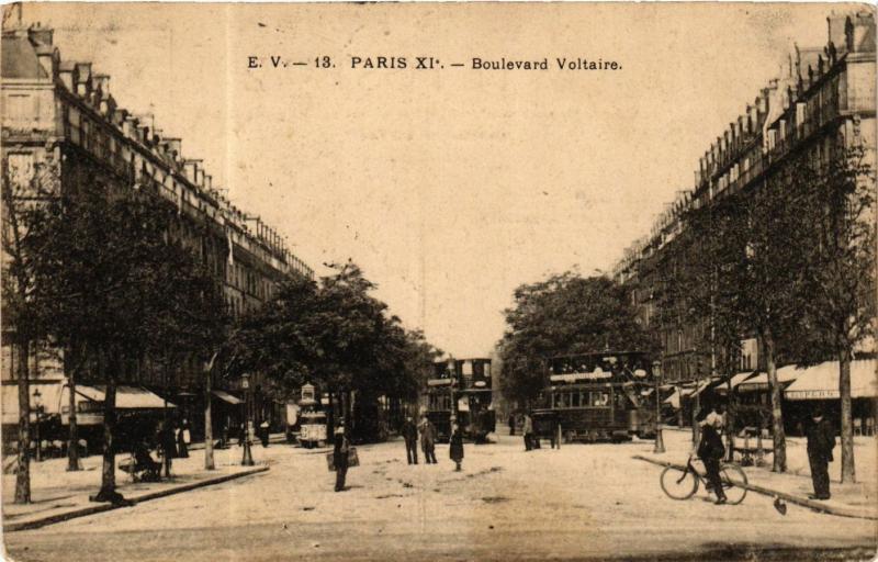 Carte postale ancienne Paris 11e Bd Voltaire à Paris 11e