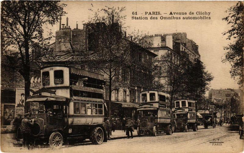 Carte postale ancienne Avenue de Clichy - Station des Omnibus automobiles à Paris 17e