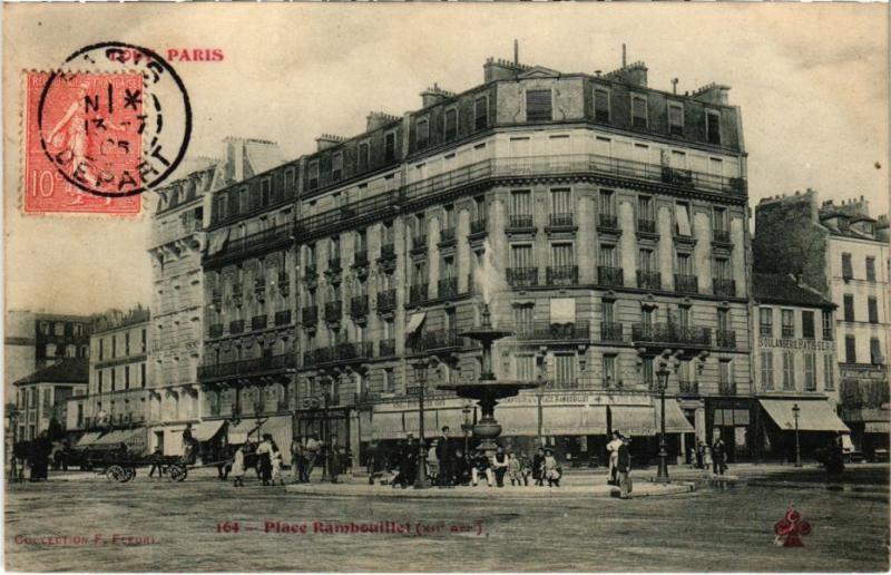 Carte postale ancienne Place Rambouillet à Paris 12e
