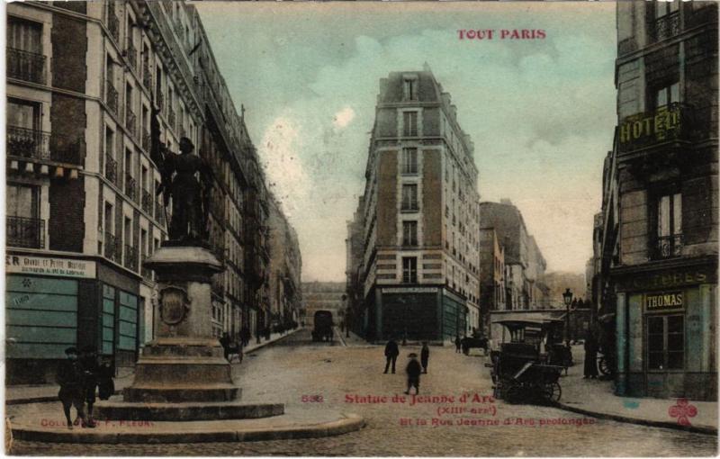 Carte postale ancienne Statue de Jeanne d'Arc et la Rue Jeanne d'Arc prolongée à Paris 5e