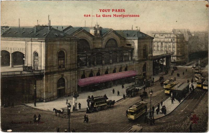 Carte postale ancienne La Gare Montparnasse à Paris 6e