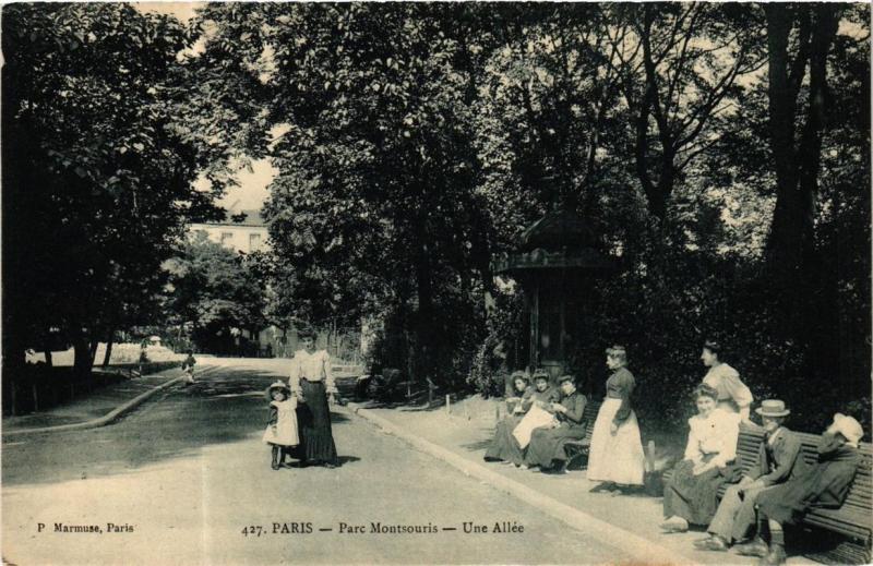 Carte postale ancienne Parc Montsouris - Une Allée à Paris 14e
