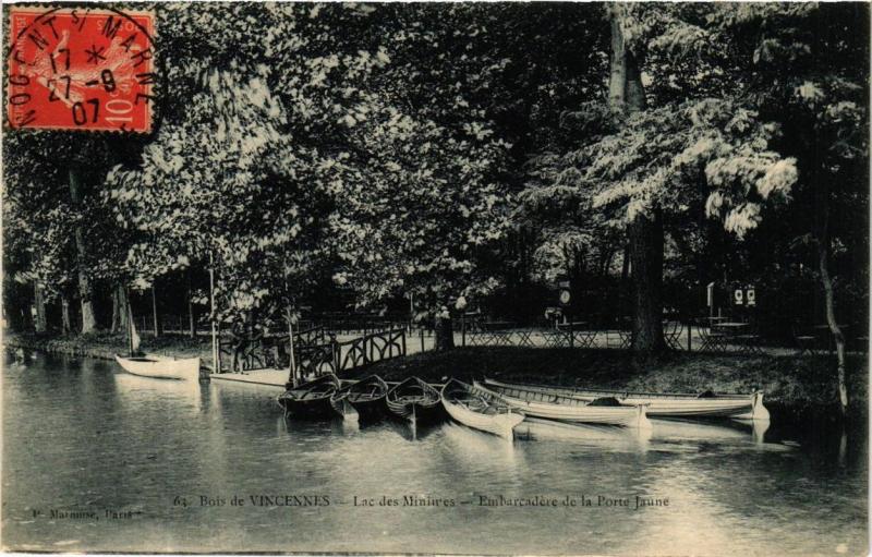Carte postale ancienne Paris 12e Bois de Vincennes. Embarcadere des la Porte Jaune à Paris 12e