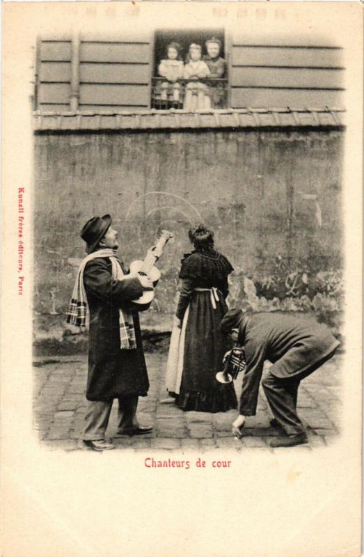 Carte postale ancienne Paris - Chanteurs de cour à Paris