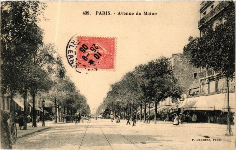 Carte postale ancienne Avenue du Maine à Paris 14e