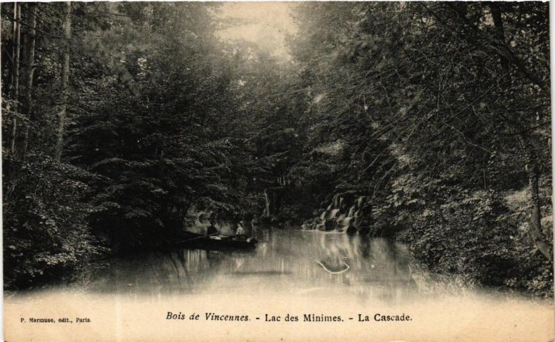 Carte postale ancienne Paris 12e Bois de Vincennes. Lac des Minimes. La Cascade P. Marmuse à Paris 12e