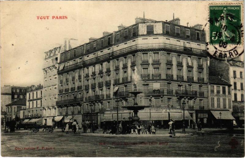 Carte postale ancienne Place Rambouillet à Paris 12e