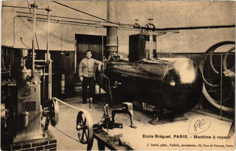 Carte postale ancienne Ecole Bréguet - Machine à vapeur à Paris 15e