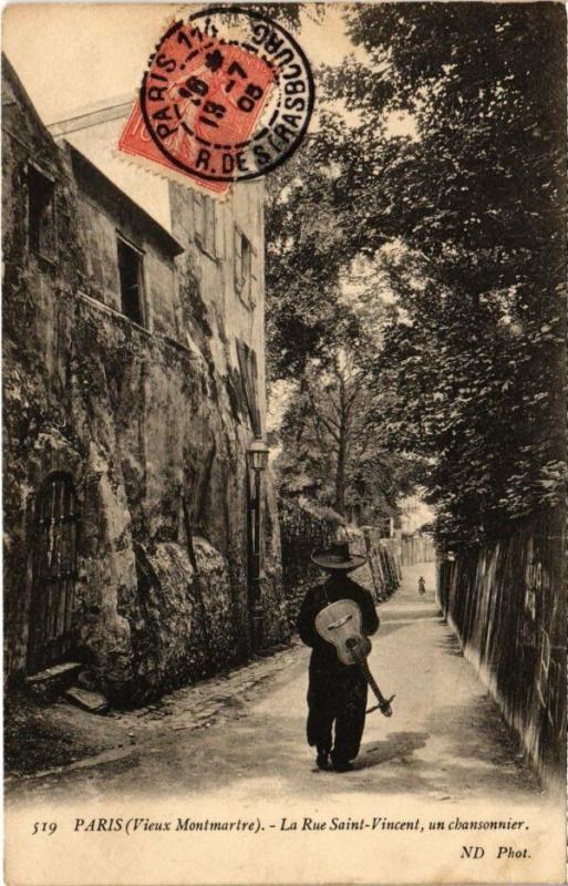 Carte postale ancienne Vieux Montmartre - La Rue Saint-Vincent - Un chansonnier à Paris 18e