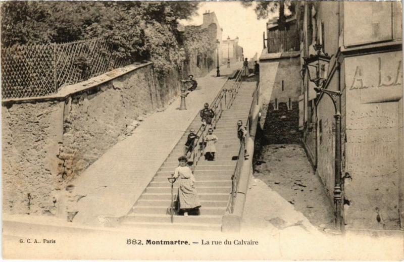 Carte postale ancienne La rue du Calvaire à Montmartre à Paris 18e