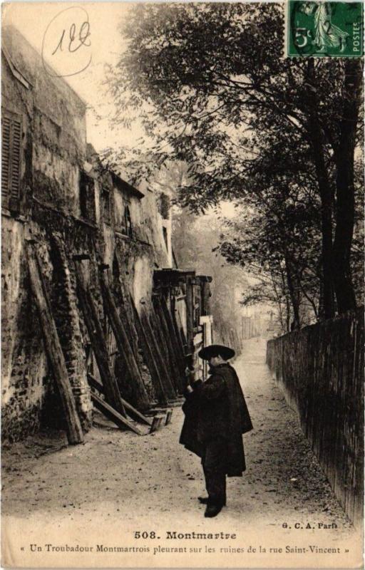 Carte postale ancienne Montmartre - Un Troubadour Montmartrois pleurant sur les ruines de la rue Saint-Vincent à Paris 18e