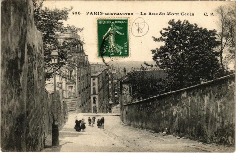 Carte postale ancienne Montmartre - La Rue du Mont Cenis à Paris 18e