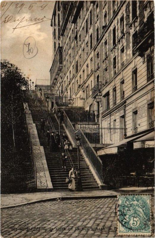 Carte postale ancienne Escalier de la rue Muller à Paris 18e