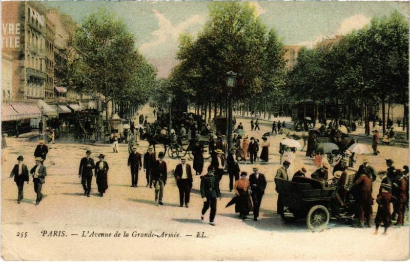 Carte postale ancienne L'Avenue de la Grande-Armée à Paris 17e