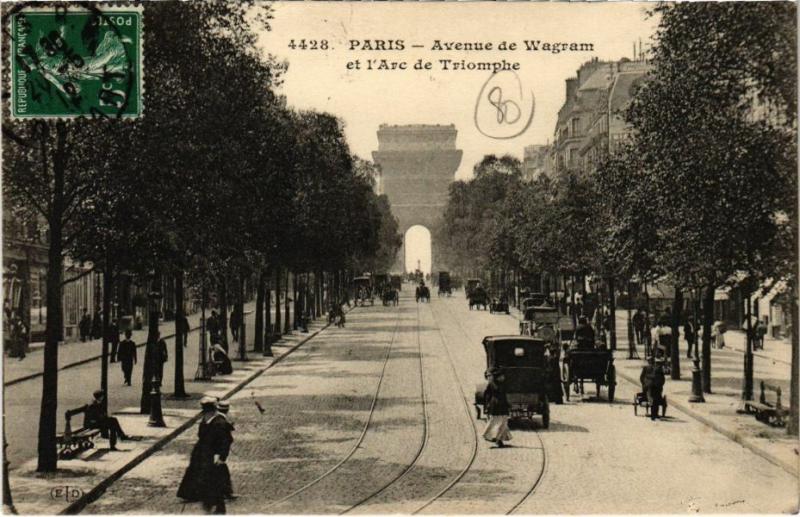 Carte postale ancienne Avenue de Wagram et l'Arc de Triomphe à Paris 17e