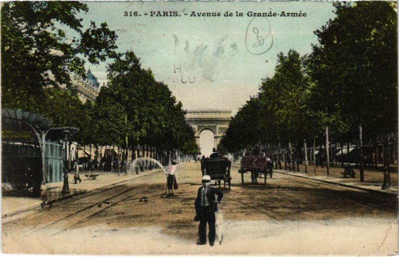 Carte postale ancienne Avenue de la Grande-Armée à Paris 16e