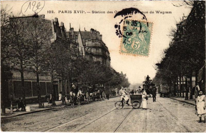 Carte postale ancienne Station des Omnibus - Avenue de Wagram à Paris 17e
