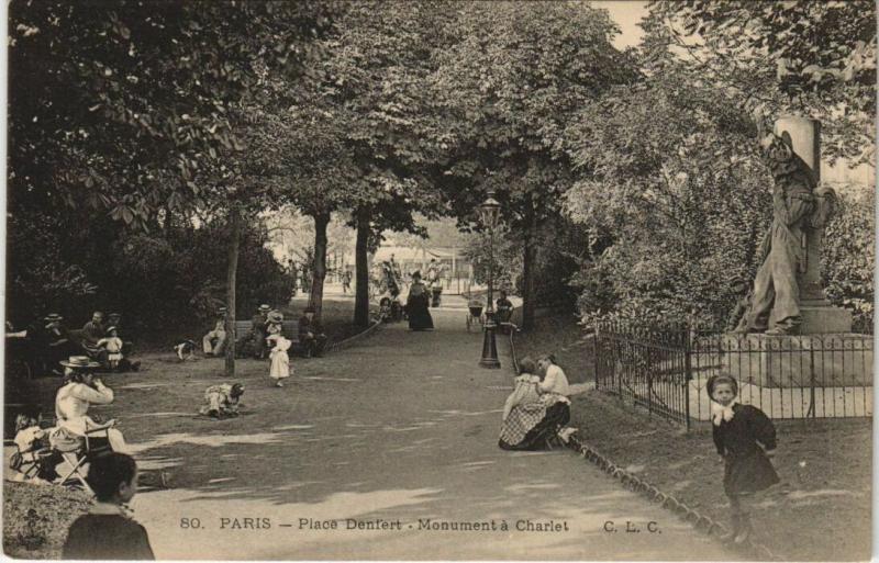 Carte postale ancienne Place Denfert - Monument à Charlet à Paris 14e