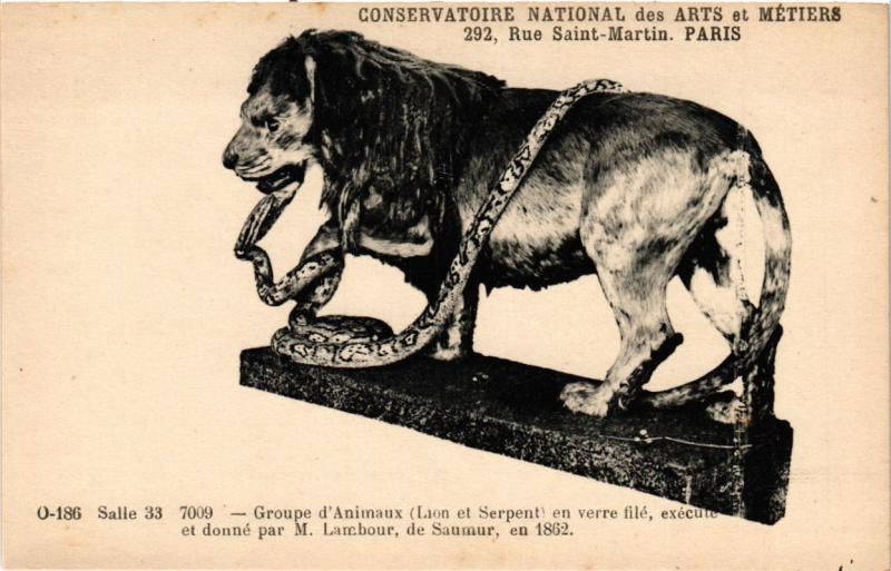 Carte postale ancienne Paris (3e) Cnam - Groupe d'animaux à Paris 3e