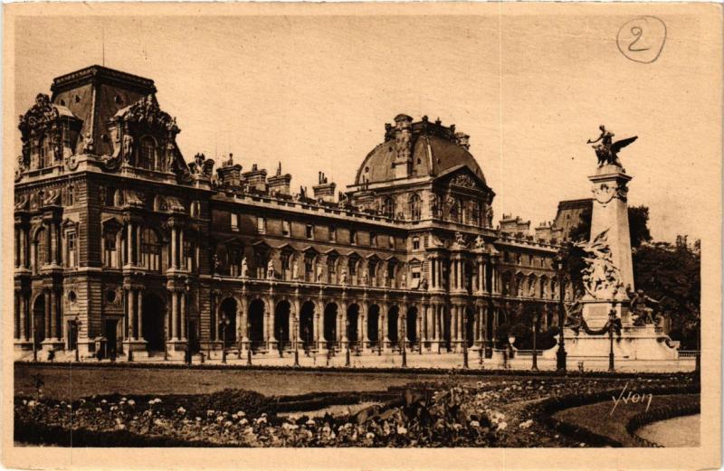 Carte postale ancienne Paris (1e) - Jardin des Tuleries Pavillon de Rohan à Paris 1er