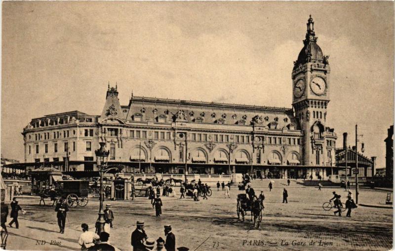Carte postale ancienne La Gare de Lyon à Paris 12e