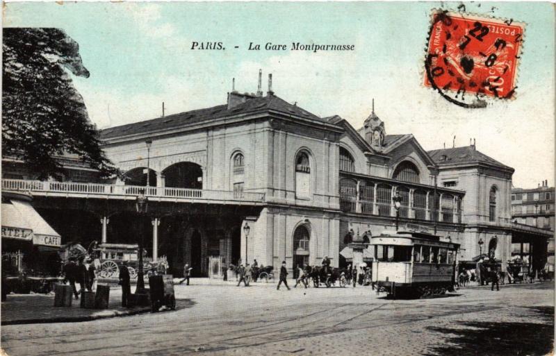 Carte postale ancienne La Gare Montparnasse à Paris 14e