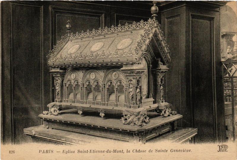 Carte postale ancienne Paris 5e-Eglise Saint Etienne du Mont-La Chásse de Sainte-Geneviéve à Paris 5e
