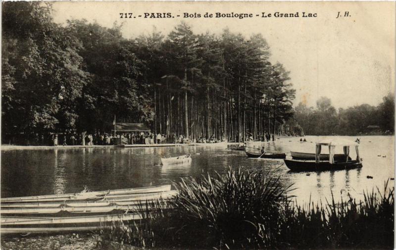 Carte postale ancienne Bois de Boulogne - Le Grand Lac à Paris 16e