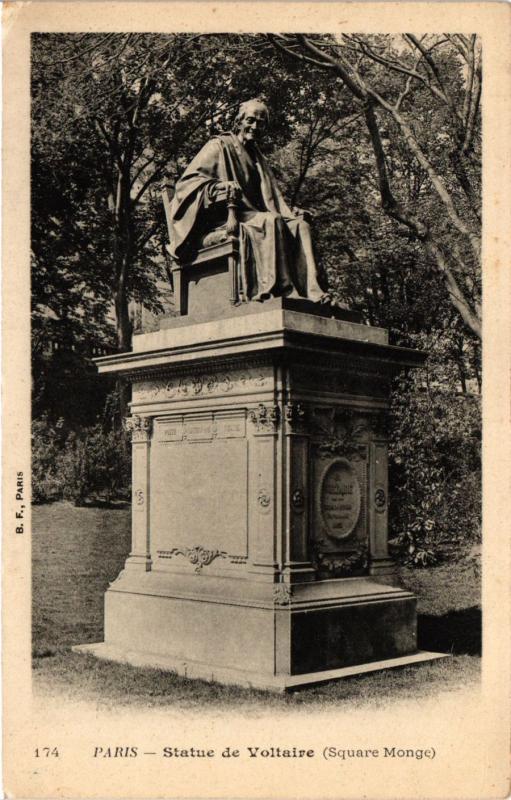 Carte postale ancienne Paris 5e-Statue de Voltaire à Paris 5e