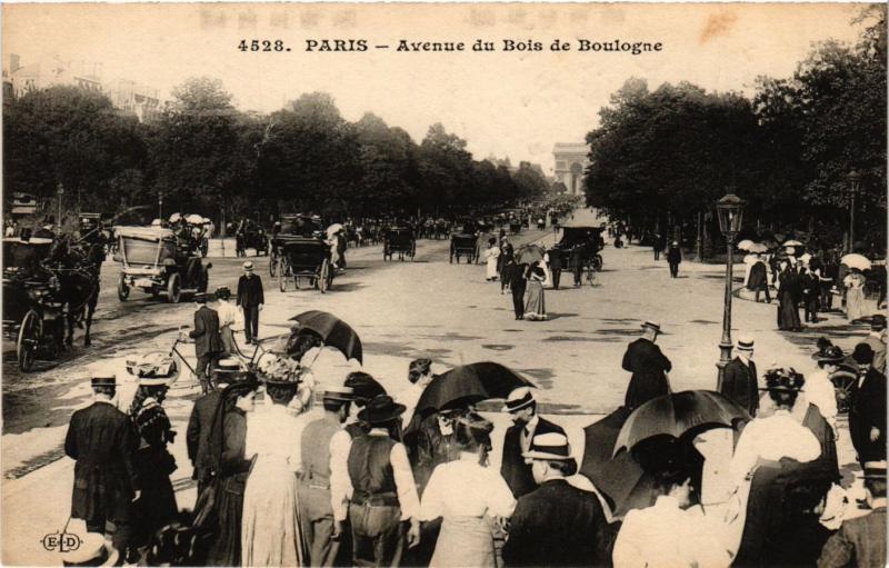 Carte postale ancienne Avenue du Bois de Boulogne à Paris 16e