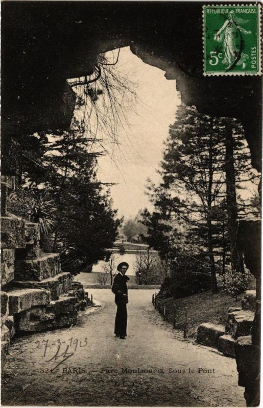 Carte postale ancienne Parc Montsouris - Sous le Pont à Paris 14e