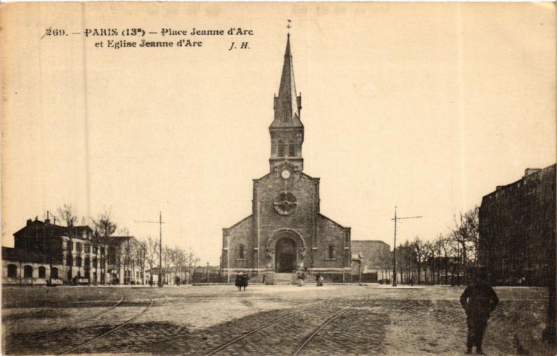 Carte postale ancienne Place Jeanne d'Arc et Eglise Jeanne d'Arc à Paris 13e