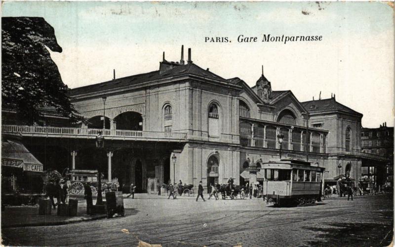 Carte postale ancienne La Gare Montparnasse à Paris 14e