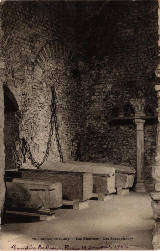 Carte postale ancienne Paris 5e-Musée de Cluny-Les Thermes-Les Sarcophages à Paris 5e