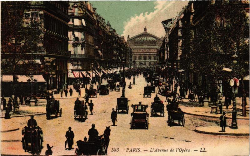 Carte postale ancienne Paris 2e-Avenue de l'Opéra à Paris 2e