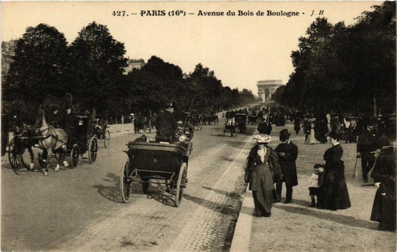 Carte postale ancienne Avenue du Bois de Boulogne à Paris 16e