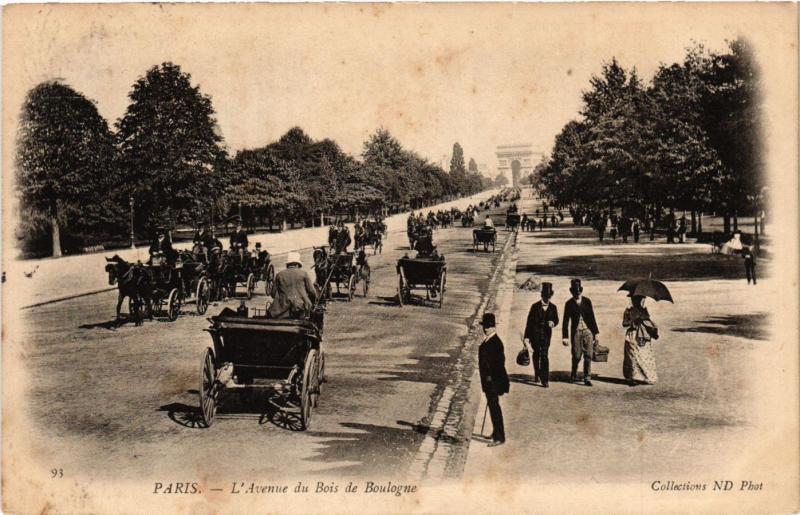 Carte postale ancienne L'Avenue du Bois de Boulogne à Paris 16e