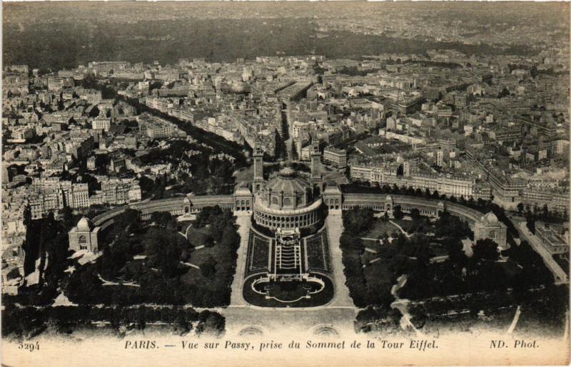 Carte postale ancienne Vue sur Passy, prise du Sommet de la Tour Eiffel à Paris 7e