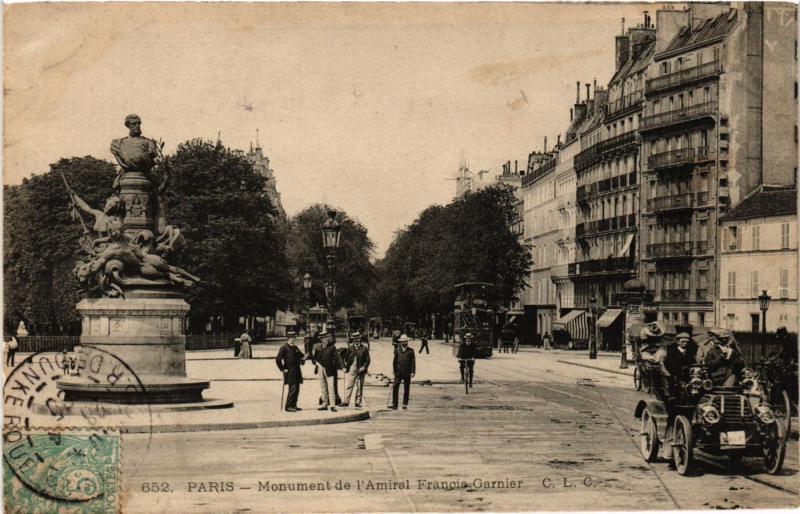Carte postale ancienne Monument de l'Amiral Francis-Garnier à Paris 5e