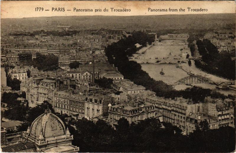 Carte postale ancienne Panorama pris du Trocadéro à Paris 16e