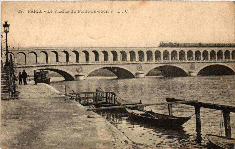 Carte postale ancienne Le Viaduc du Point-du-Jour à Paris 15e
