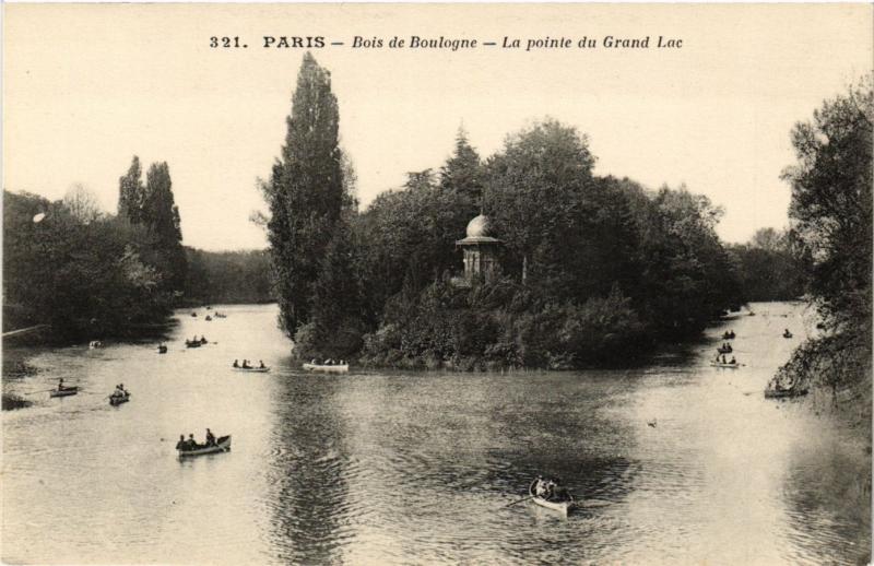 Carte postale ancienne Bois de Boulogne - La pointe du Grand Lac à Paris 16e